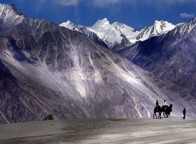 Kashmir Perfect Holidays KP Holidays Srinagar Kashmir +91-194-2000240 / 94199 00101