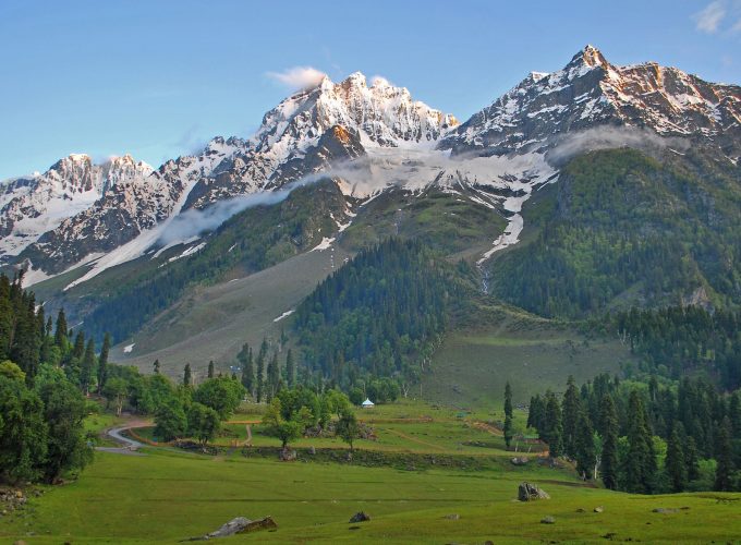 Kashmir Perfect Holidays KP Holidays Srinagar Kashmir +91-194-2000240 / 94199 00101